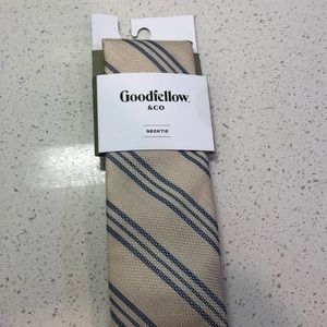 Goodfellow Striped Necktie with tags